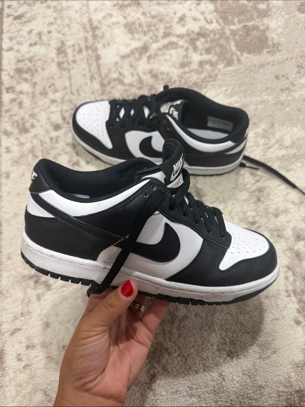 Nike Women Black and White Low-Top Sneakers